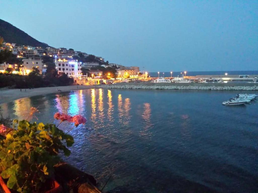 Appartamenti Le Conchiglie E Le Stelle Marine Cala Gonone Exterior foto